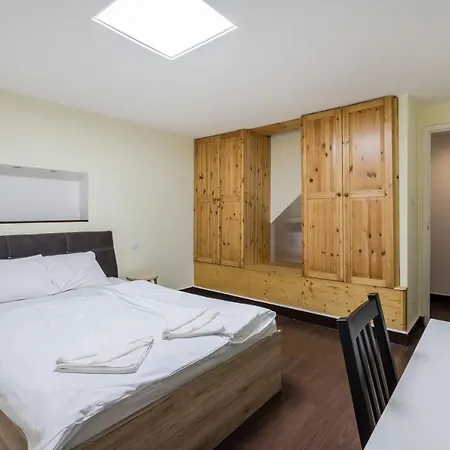 Dolly's Duplex Apartment Budapest